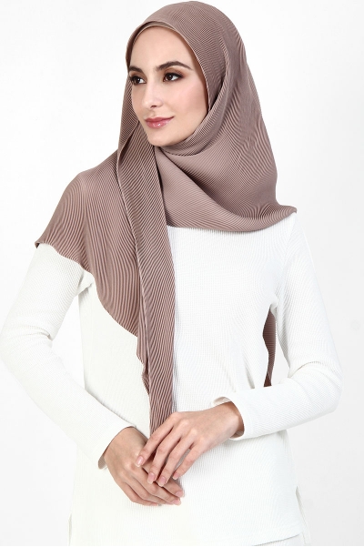 Kiara Triangle Pleated Headscarf