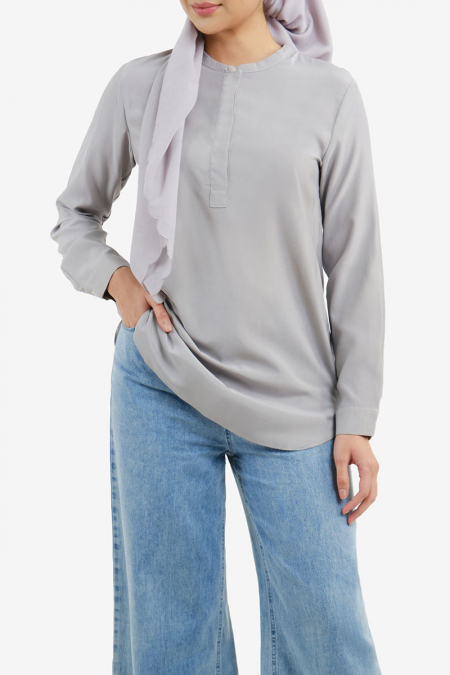 Haidence The Henley Popover Blouse - Warm Grey