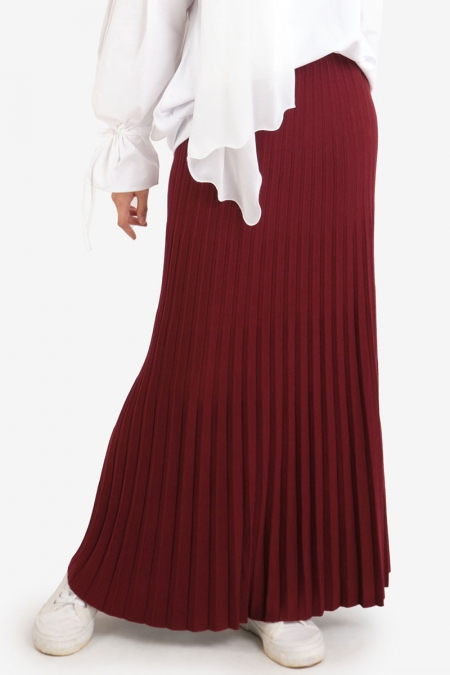 Sufiya Ribbed Knit Skirt - Deep Wine