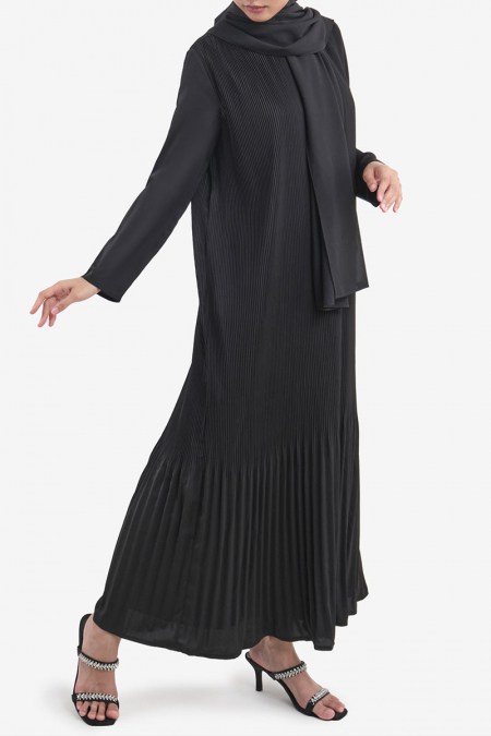 Ceejay Pleated Maxi Dress - Black