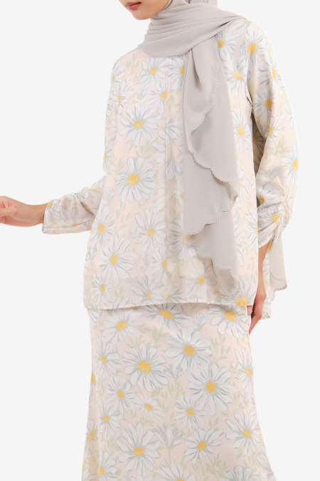 Samyan Flared Chiffon Blouse - White Daisy