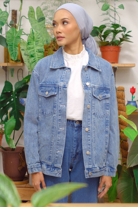 COTTON Keeva Buttoned Denim Jacket - Light Wash