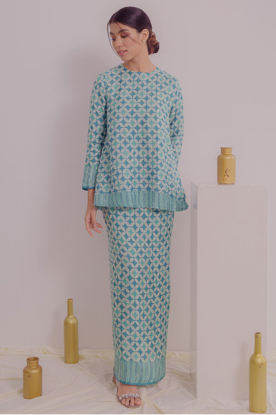 Betawi Blouse & Skirt