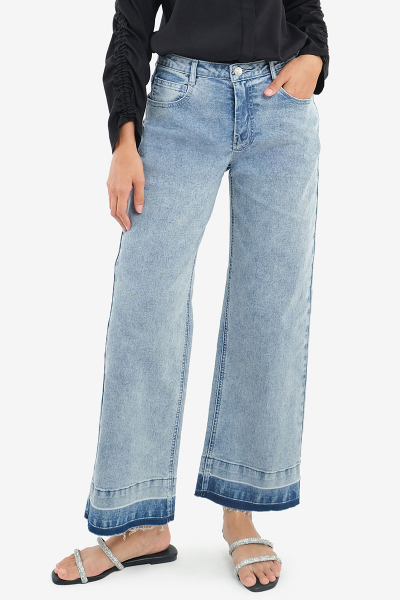 Izevel Straight Cut Jeans