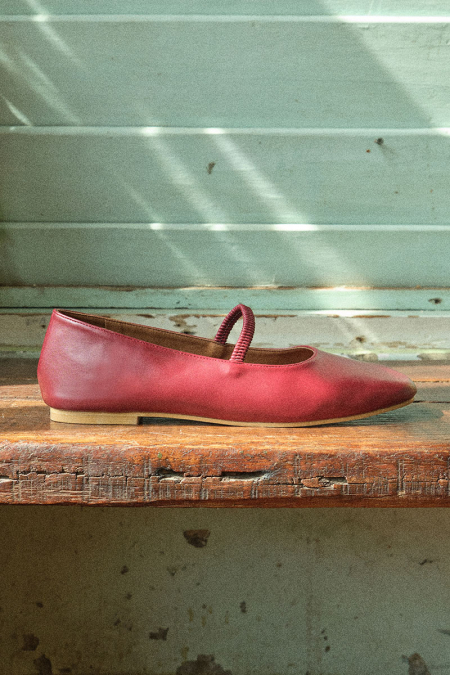 Katiya Round-Toe Ballet Flat - Mahogany