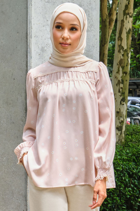 Daytona Flared Blouse - Beige Scattered Daisy