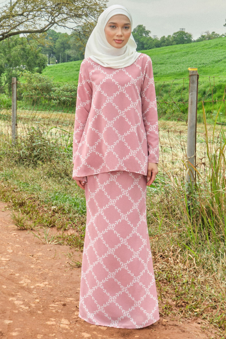 Lanting Blouse & Skirt - Pink Flower Braids