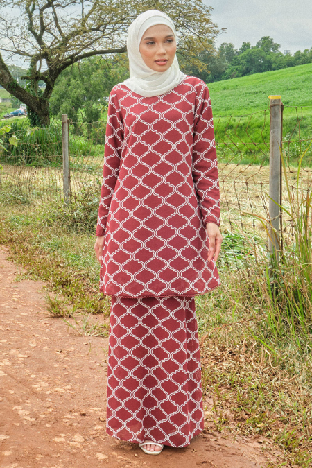 Duyong Blouse & Skirt - Maroon Moroccan