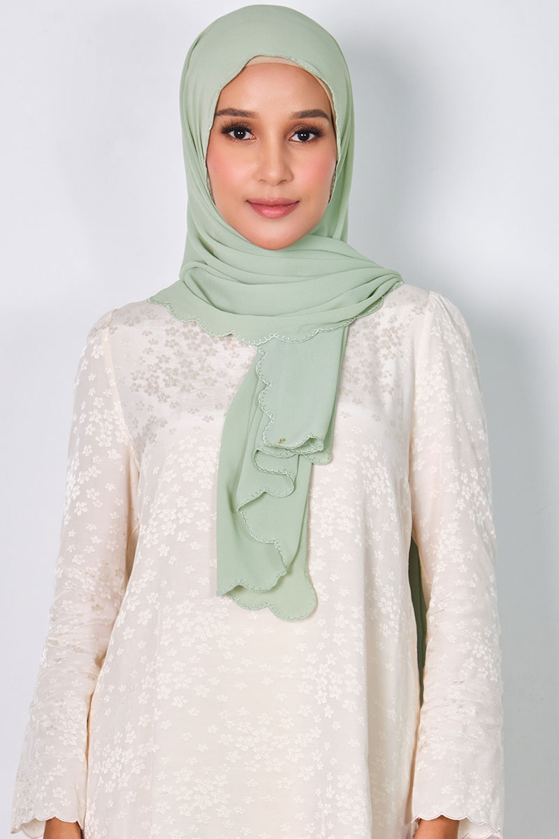 Ruminah Scallop Chiffon Headscarf