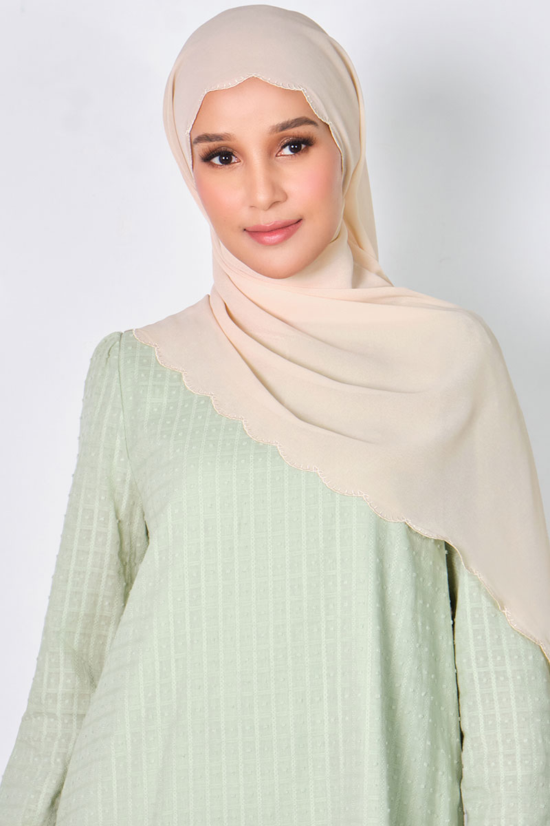 Ruminah Scallop Chiffon Headscarf