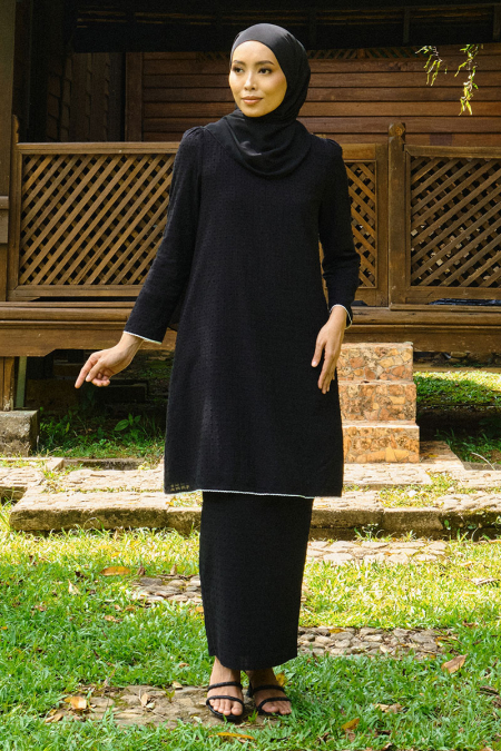 COTTON Baiduri Blouse & Skirt - Black