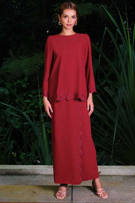 Sejahtera Blouse & Skirt - Maroon