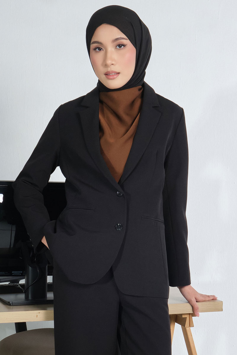 Jazmin Blazer